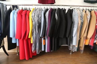 海寧工廠直營(yíng)店火熱上新 呢大衣200元起，前店后廠打造服飾零售新模式